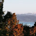 Wohnen Direkt Am Uferpark Mit Grossem Balkon Und Seeblick 아파트