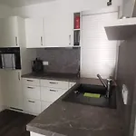 아파트 Wohnen Direkt Am Uferpark Mit Grossem Balkon Und Seeblick 프리드리히스하펜