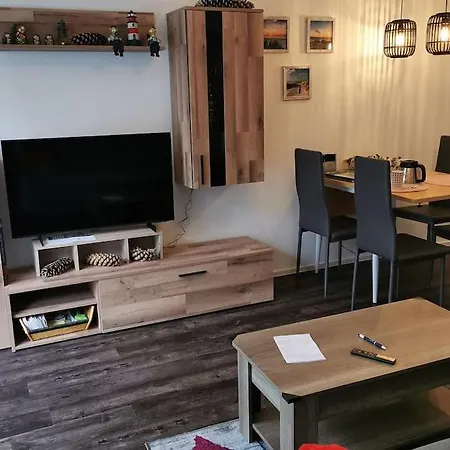 Wohnen Direkt Am Uferpark Mit Grossem Balkon Und Seeblick Friedrichshafen